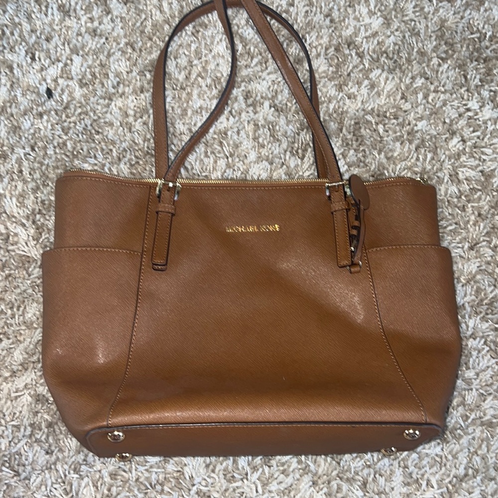 Micheal Kors Purse